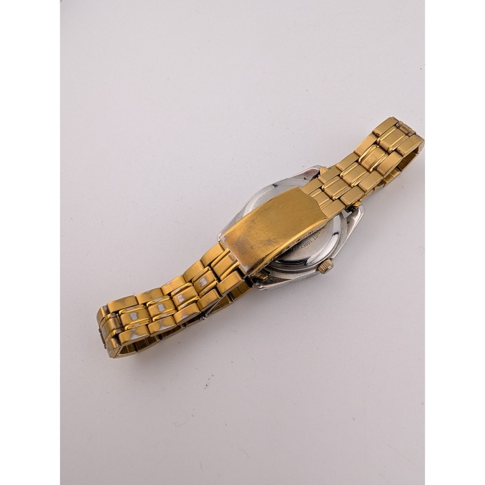 White Stag Watch Women 25mm Silver Case Gold 7.5" Band- New Battery - Picture 7 of 8
